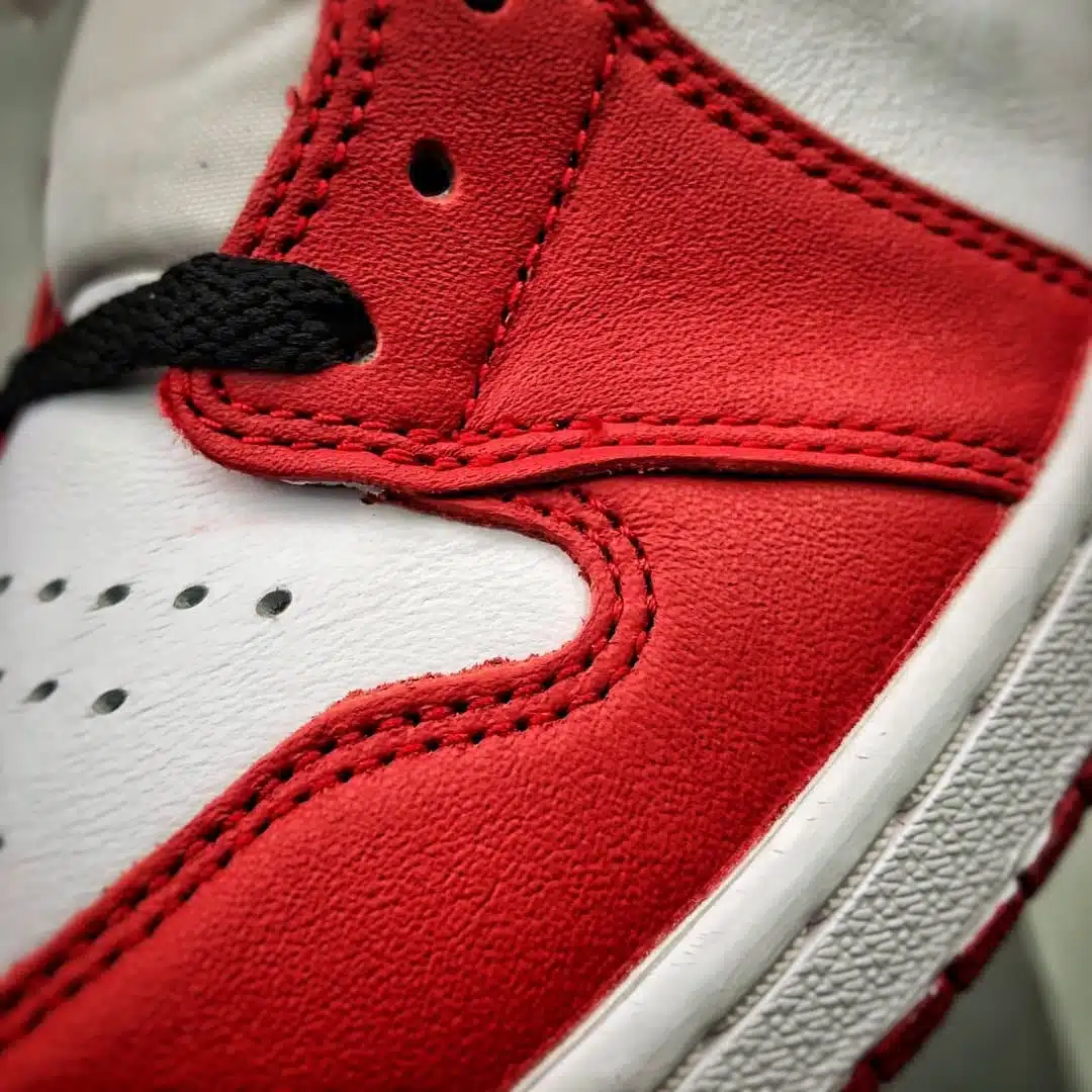 RÉPLICA AIR JORDAN 1 RETRO HIGH OG 'CHICAGO' 2015 - Imagen 5