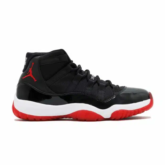 RÉPLICA AIR JORDAN RETRO 11 NEGRAS Y ROJAS