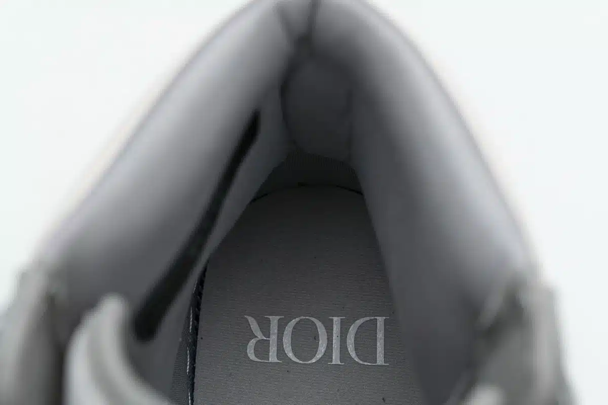 RÉPLICA DIOR X AIR JORDAN 1 HIGH - Imagen 8