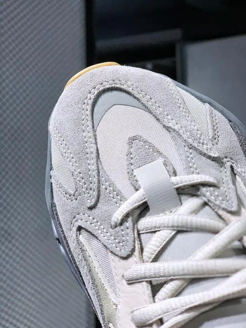 RÉPLICA ADIDAS YEEZY BOOST 700 V2 ‘TEPHRA’ - Imagen 5