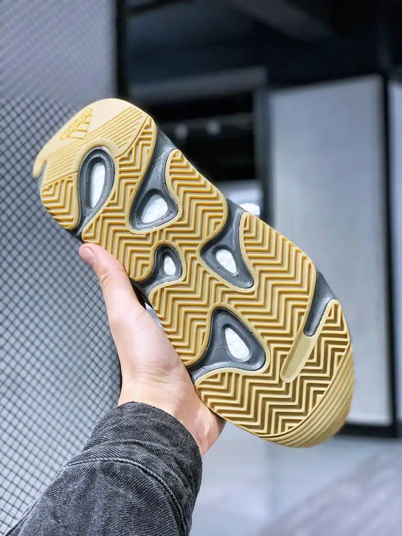 RÉPLICA ADIDAS YEEZY BOOST 700 V2 ‘TEPHRA’ - Imagen 3