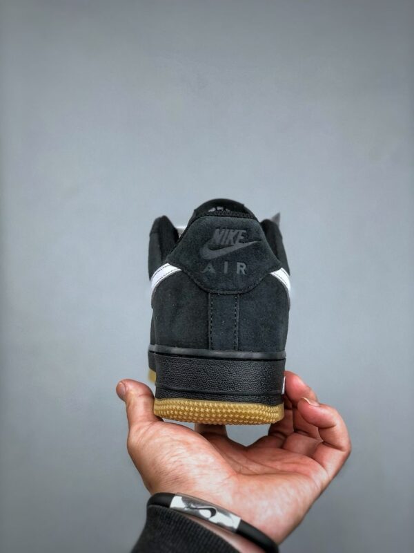 RÉPLICA AIR FORCE 1 '07 LV8 'BLACK WHITE' GUM - Imagen 4