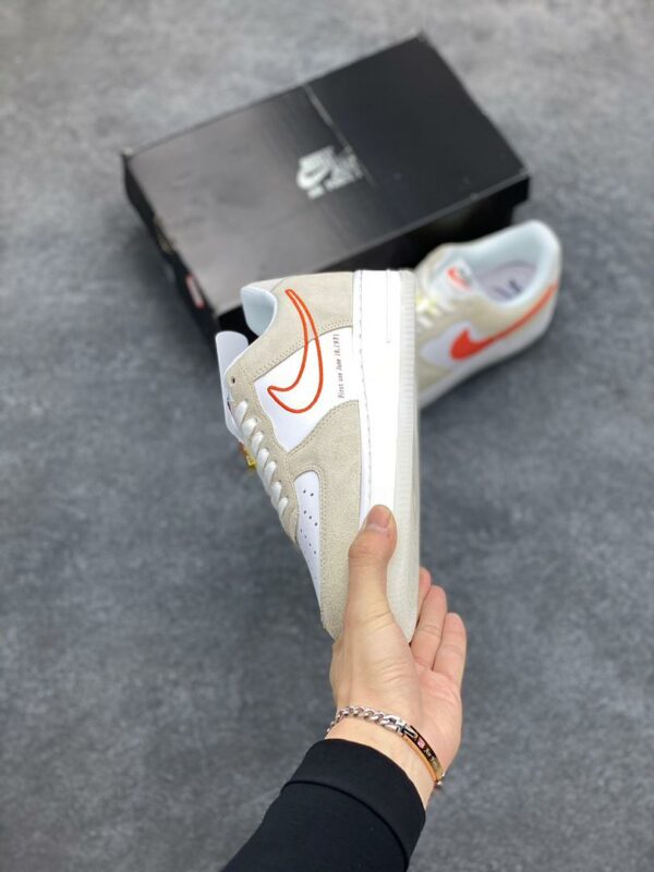 RÉPLICA NIKE AIR FORCE 1 '07 'FIRST USE' - Imagen 7