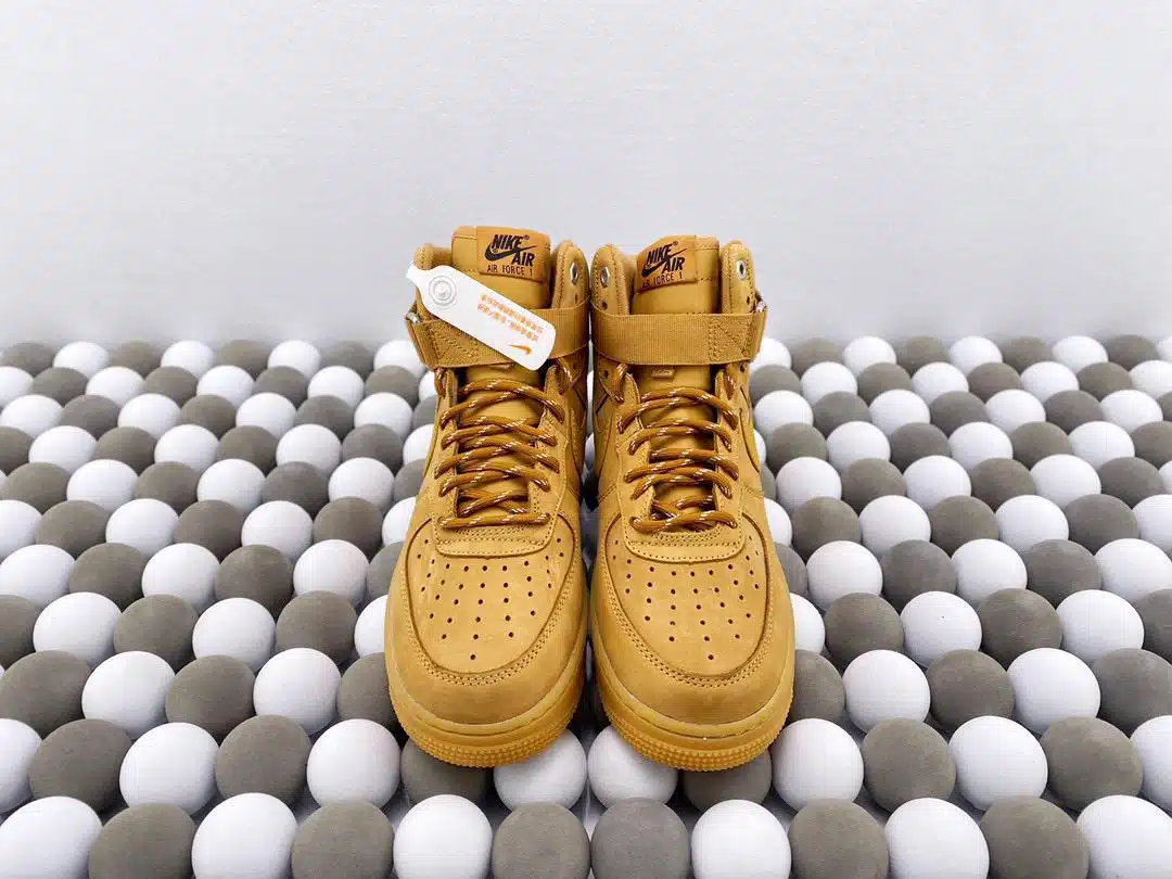 RÉPLICA AIR FORCE 1 MID '07 'FLAX WHEAT' - Imagen 2