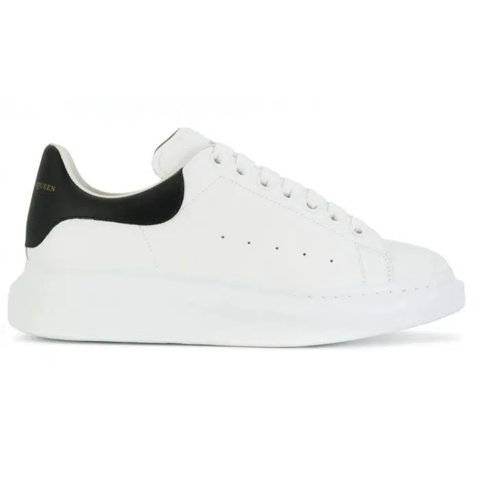 RÉPLICA ALEXANDER MCQUEEN BLANCAS Y NEGRAS