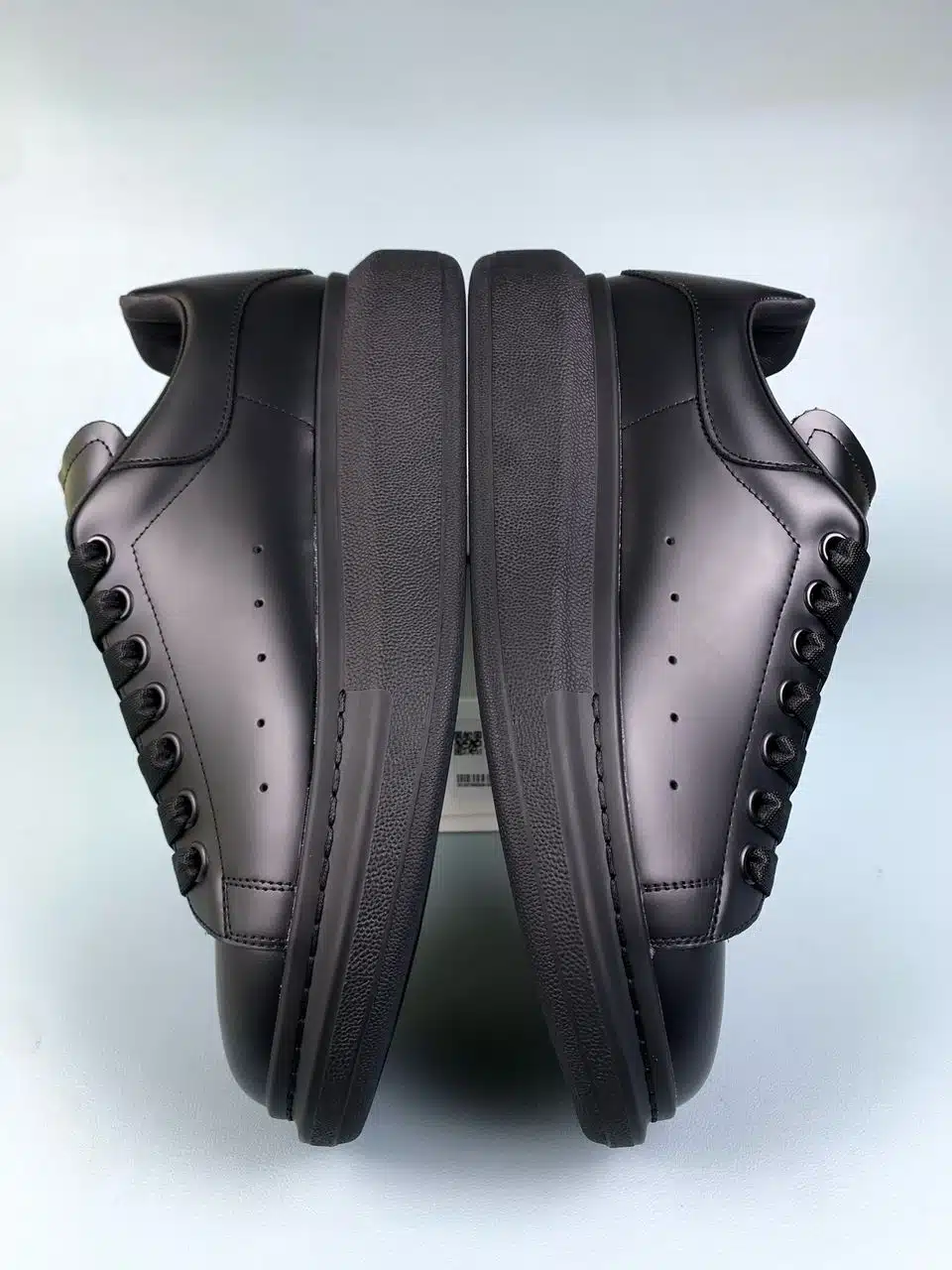 RÉPLICA ALEXANDER MCQUEEN OVERSIZED NEGRAS - Imagen 4