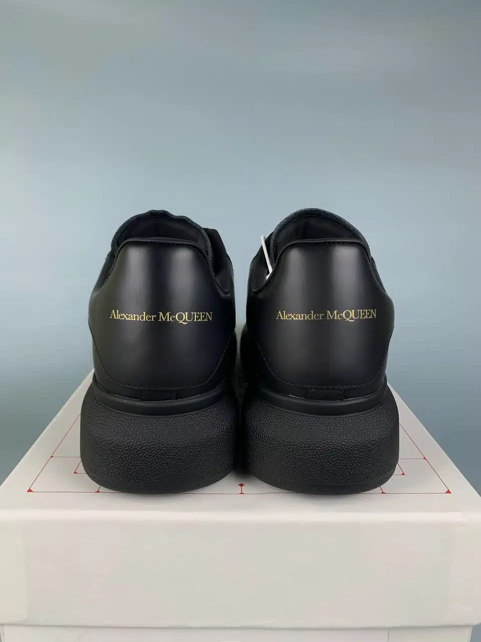 RÉPLICA ALEXANDER MCQUEEN OVERSIZED NEGRAS - Imagen 5