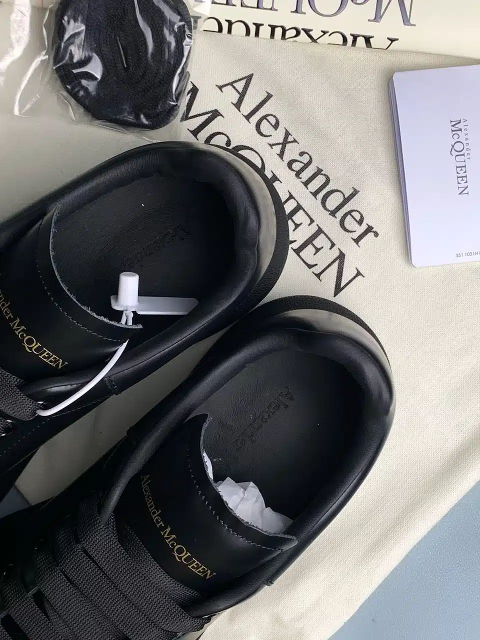 RÉPLICA ALEXANDER MCQUEEN OVERSIZED NEGRAS - Imagen 2