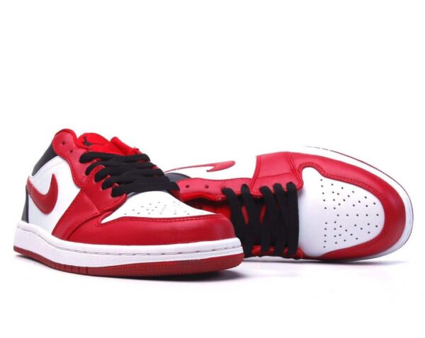 RÉPLICA JORDAN 1 LOW BULLS - Imagen 5