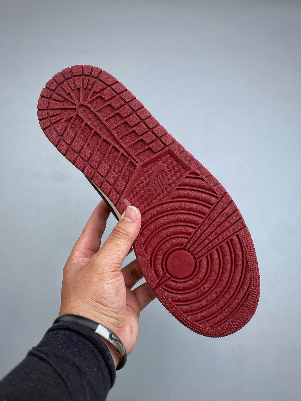 JORDAN 1 RETRO HIGH OG 'LOVE LETTER' - Imagen 3