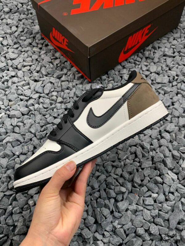 RÉPLICA JORDAN 1 RETRO LOW 'MOCHA' - Imagen 7