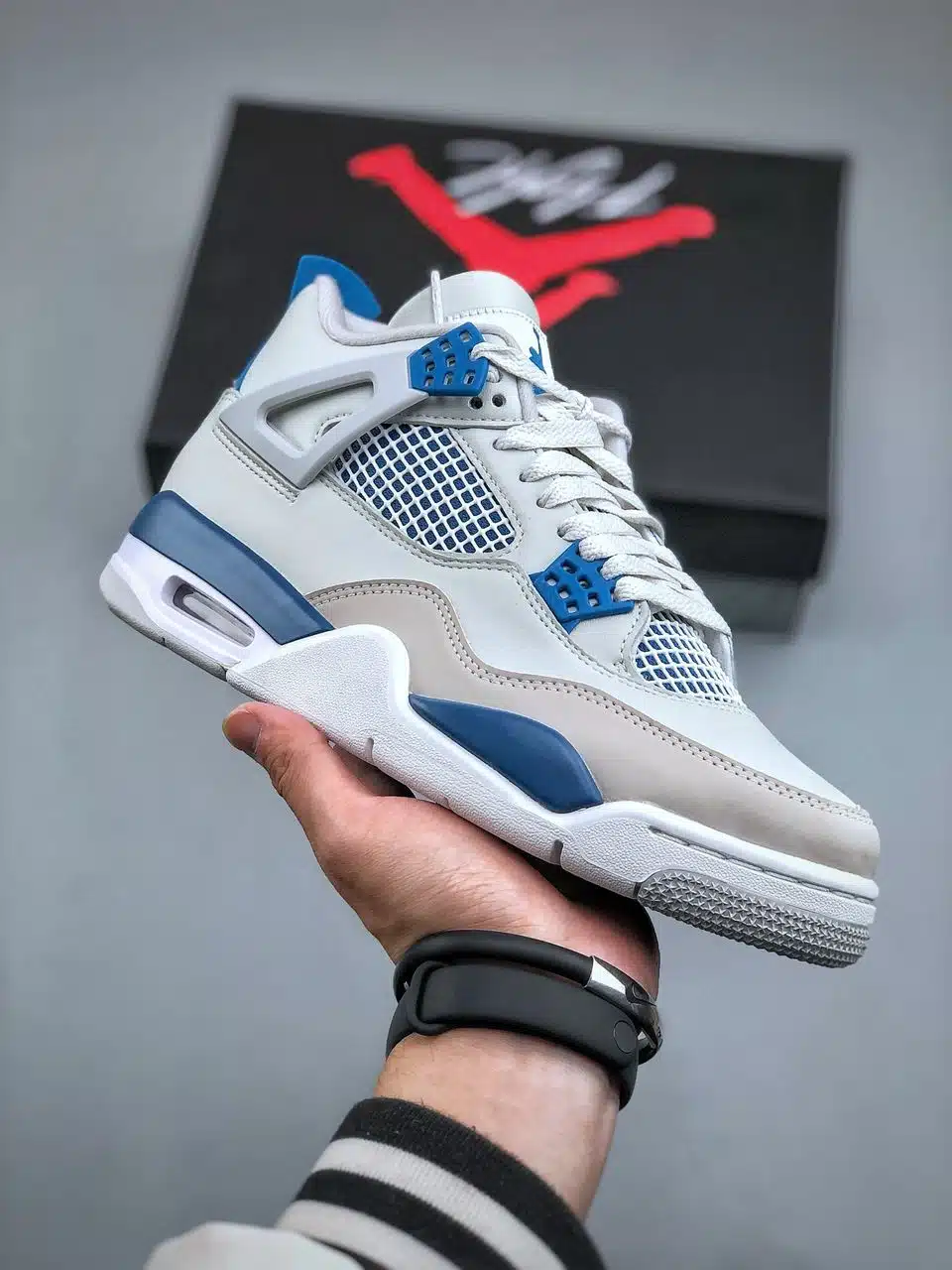 RÉPLICA JORDAN 4 RETRO MILITARY BLUE (2024) - Imagen 4