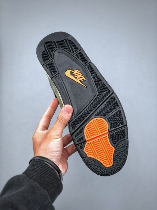 RÉPLICA JORDAN 4 RETRO OG 'UNDEFEATED' (2025) - Imagen 3