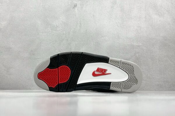 RÉPLICA JORDAN 4 RETRO 'WHITE CEMENT' (2025) - Imagen 7
