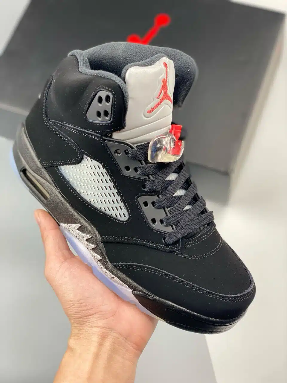 RÉPLICA JORDAN 5 RETRO 'BLACK METALLIC' REIMAGINED - Imagen 10