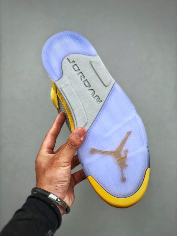 RÉPLICA JORDAN 5 RETRO 'TOKYO' T23 (2025) - Imagen 3