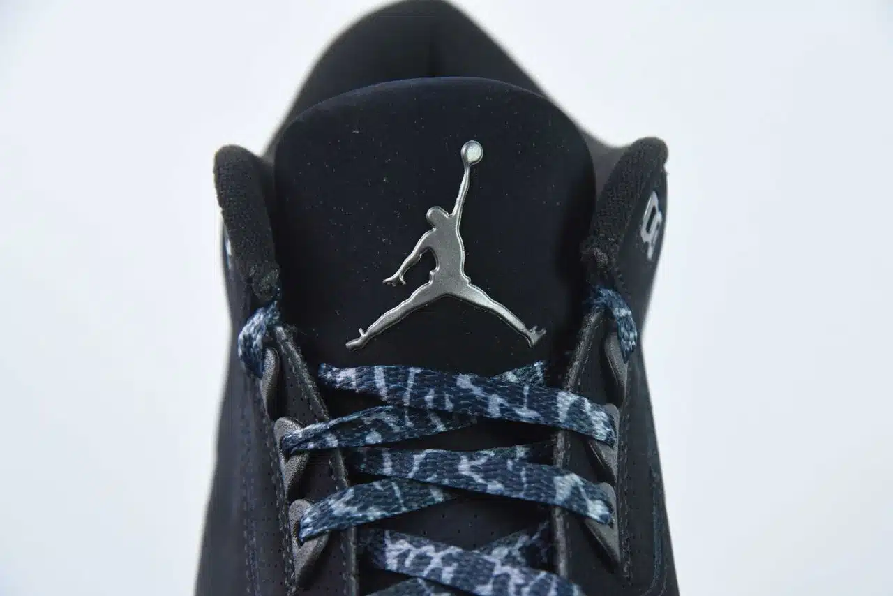 RÉPLICA JORDAN RETRO 3 'BLACK CAT' (2025) - Imagen 6