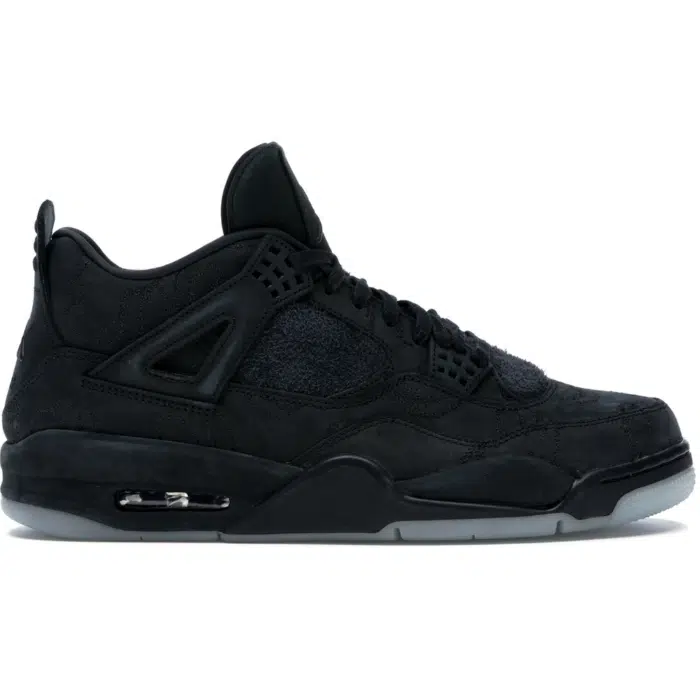 RÉPLICA JORDAN 4 RETRO KAWS 'BLACK'