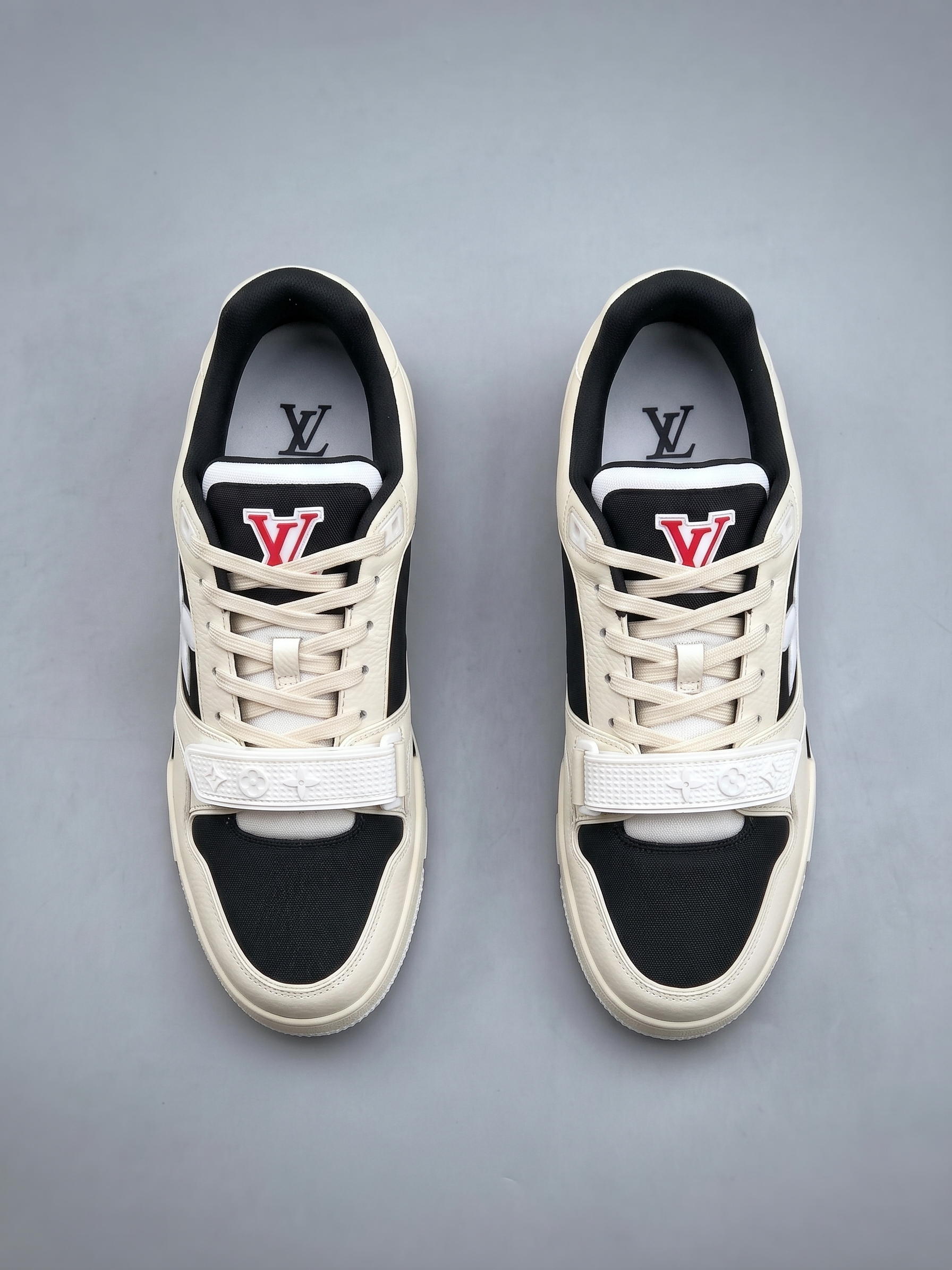 LOUIS VUITTON LV TRAINER 'CREAM BLACK' - Imagen 4