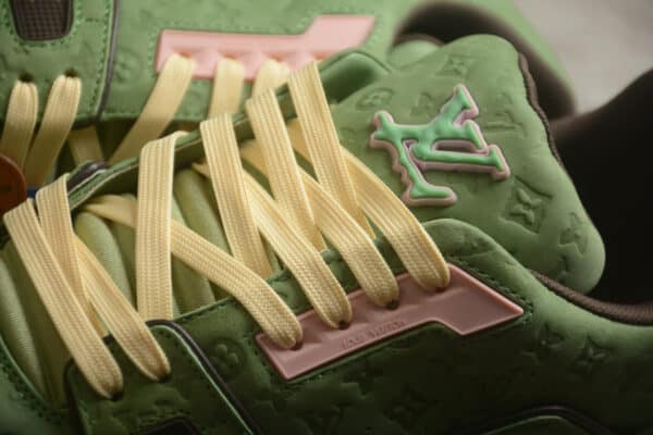 RÉPLICA LV TRAINER 'VERDES' - Imagen 7