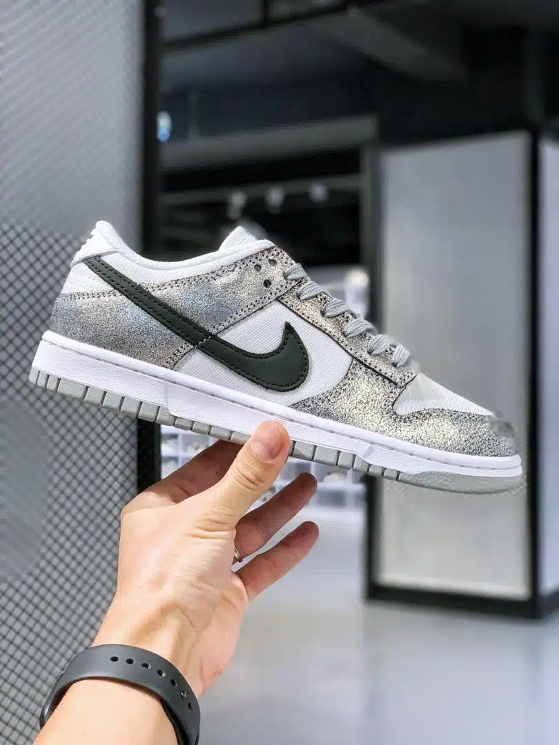 RÉPLICA NIKE DUNK LOW GOLDEN GALS 'METALLIC SILVER' - Imagen 10