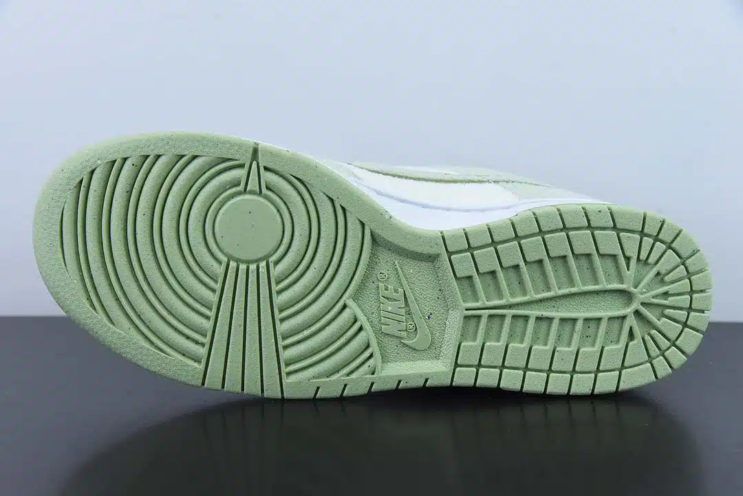 RÉPLICA NIKE DUNK LOW SE FLEECE PACK "HONEYDEW" - Imagen 3