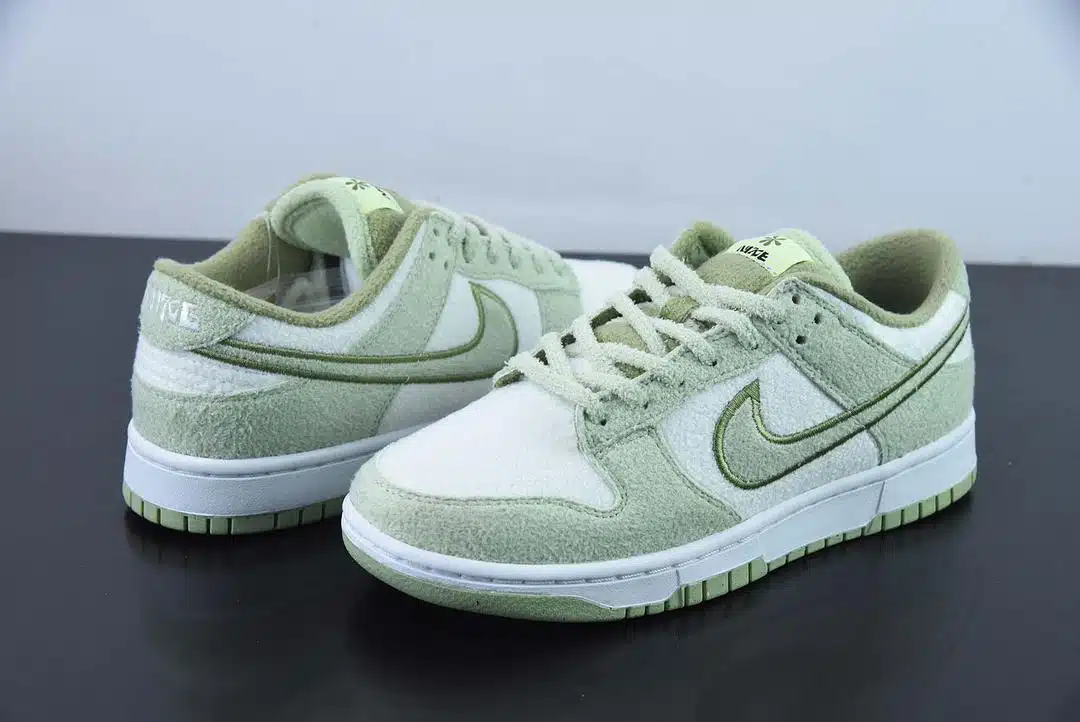 RÉPLICA NIKE DUNK LOW SE FLEECE PACK "HONEYDEW" - Imagen 2
