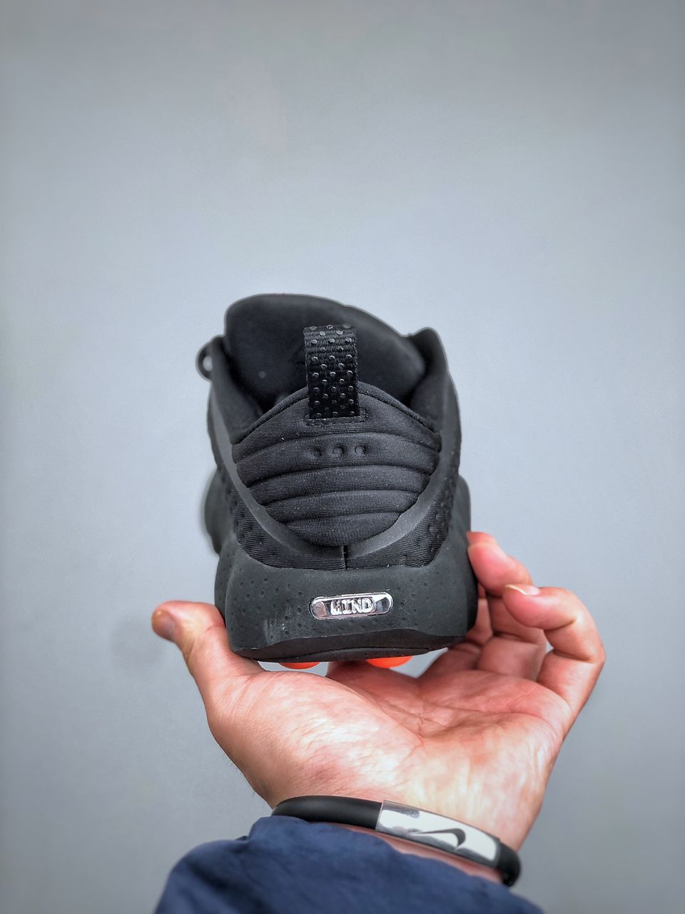 NIKE MIND 002 'BLACK HYPER' CRIMSON - Imagen 4