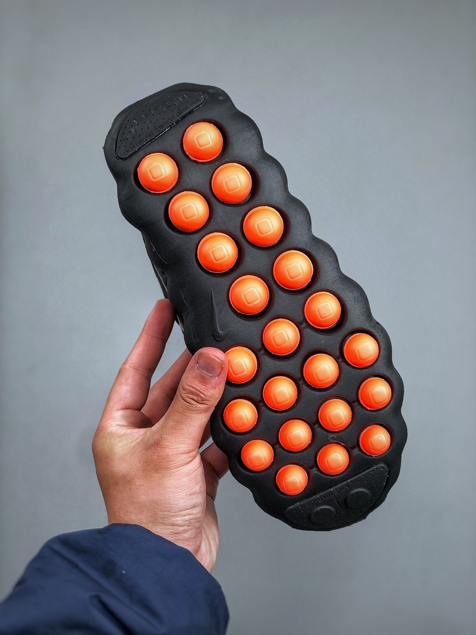 NIKE MIND 002 'BLACK HYPER' CRIMSON - Imagen 5