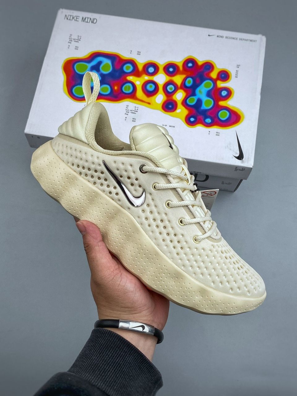 NIKE MIND 002 'LIGHT KHAKI' - Imagen 7