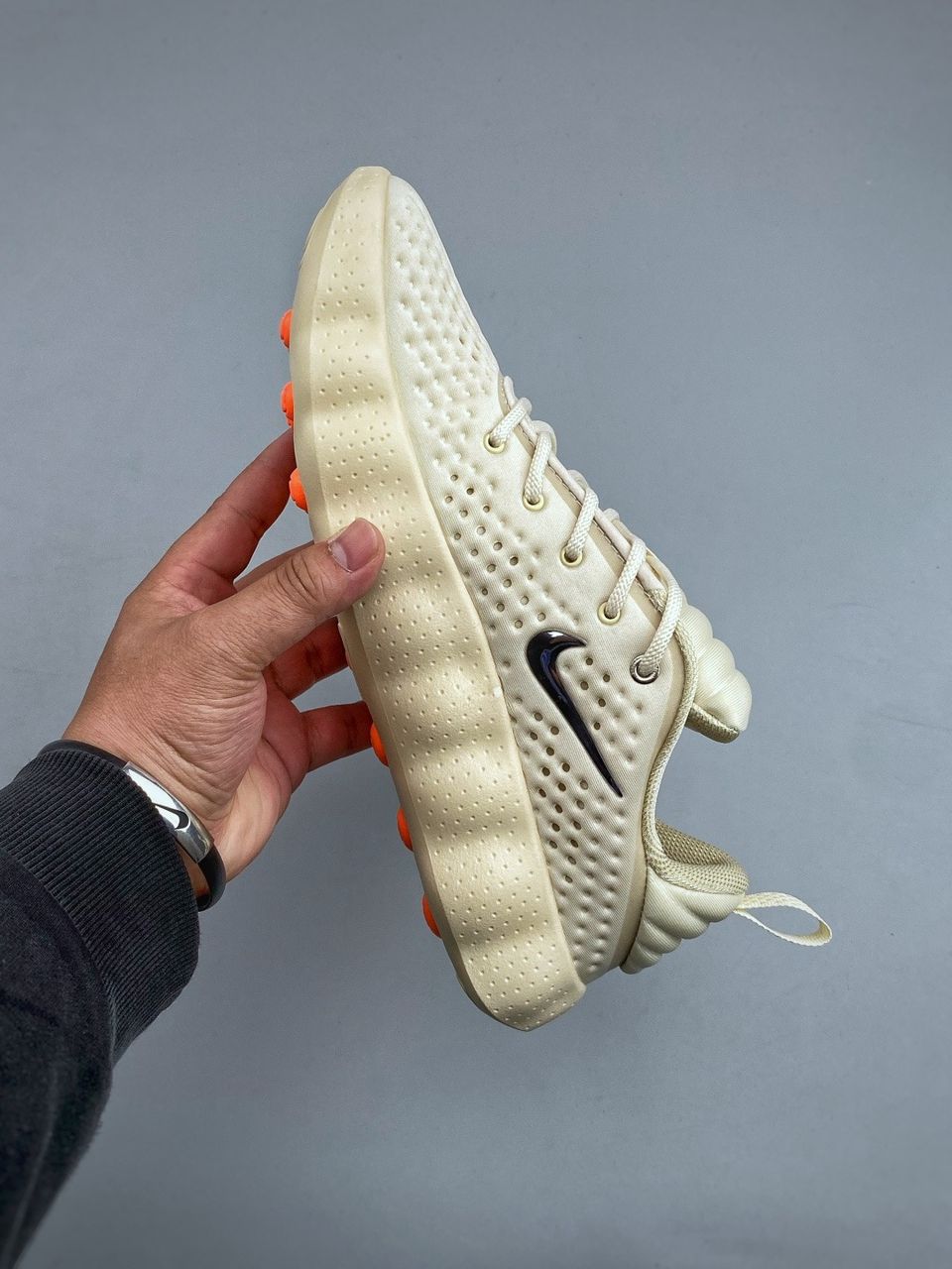 NIKE MIND 002 'LIGHT KHAKI' - Imagen 4