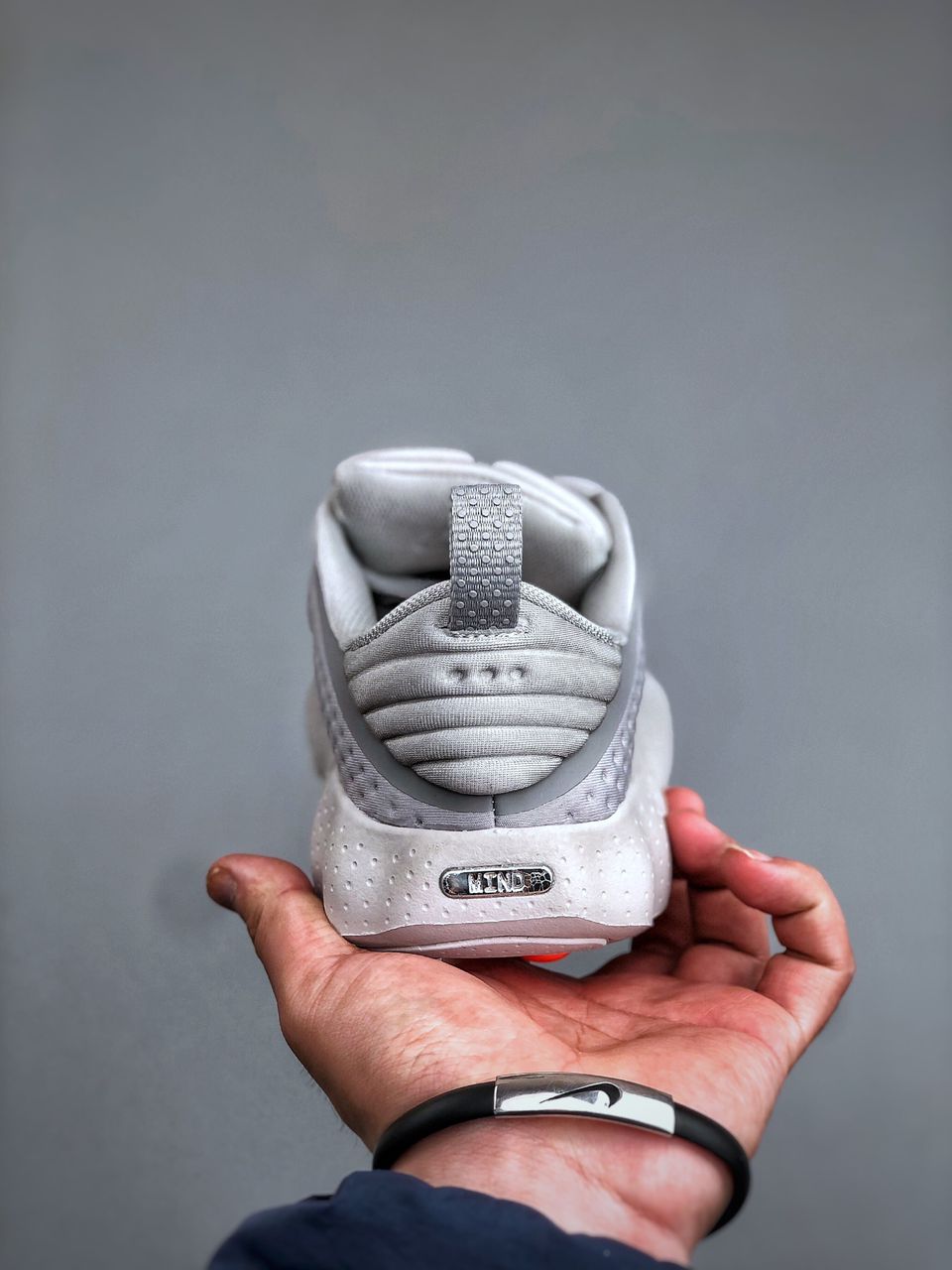 NIKE MIND 002 'LIGHT SMOKE GREY' - Imagen 3