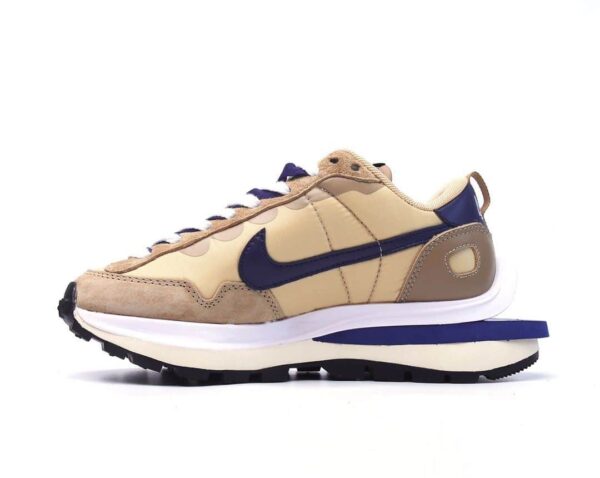 RÉPLICA NIKE  VAPORWAFFLE SACAI TAN NAVY - Imagen 2