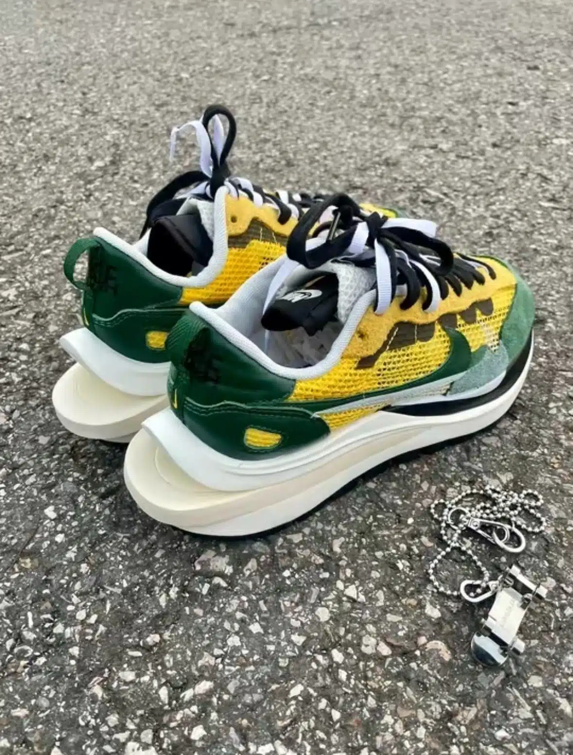 RÉPLICA NIKE VAPORWAFFLE SACAI 'TOUR YELLOW' - Imagen 4
