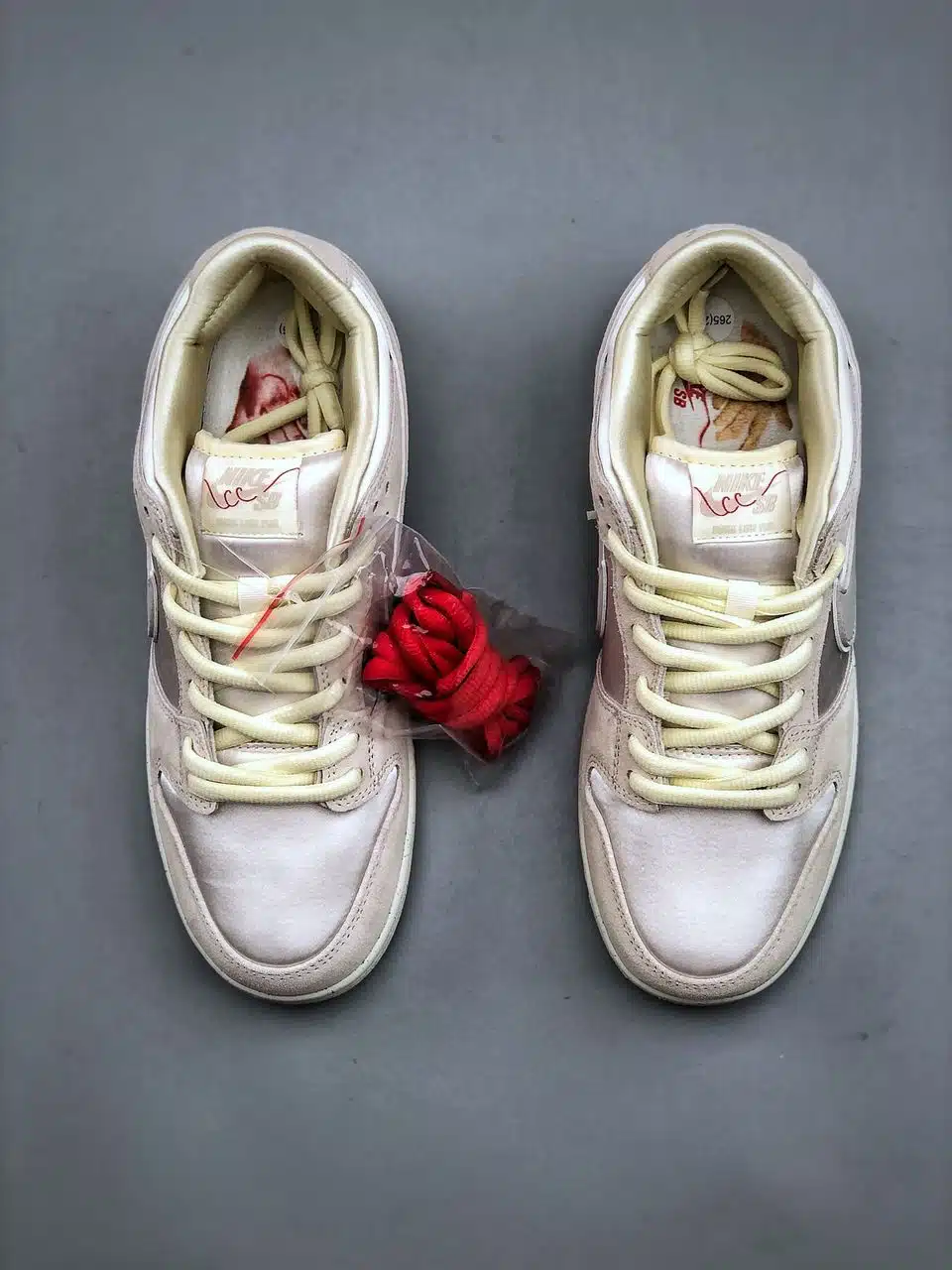 RÉPLICA SB DUNK LOW 'CITY OF LOVE' - Imagen 6