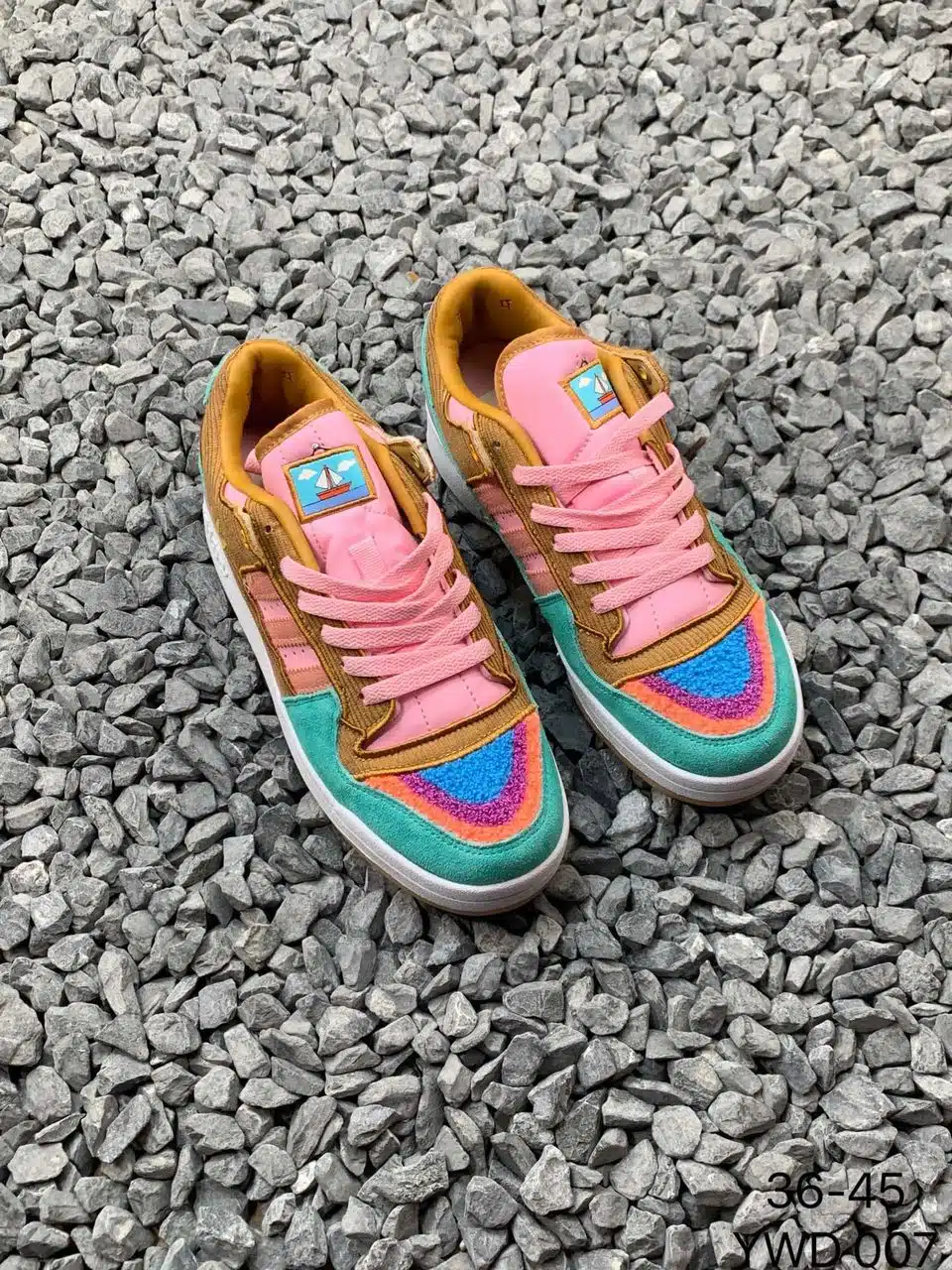 RÉPLICA THE SIMPSONS X ADIDAS FORUM LOW ‘LIVING ROOM’ - Imagen 4