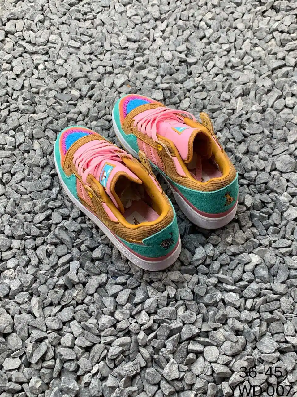 RÉPLICA THE SIMPSONS X ADIDAS FORUM LOW ‘LIVING ROOM’ - Imagen 3