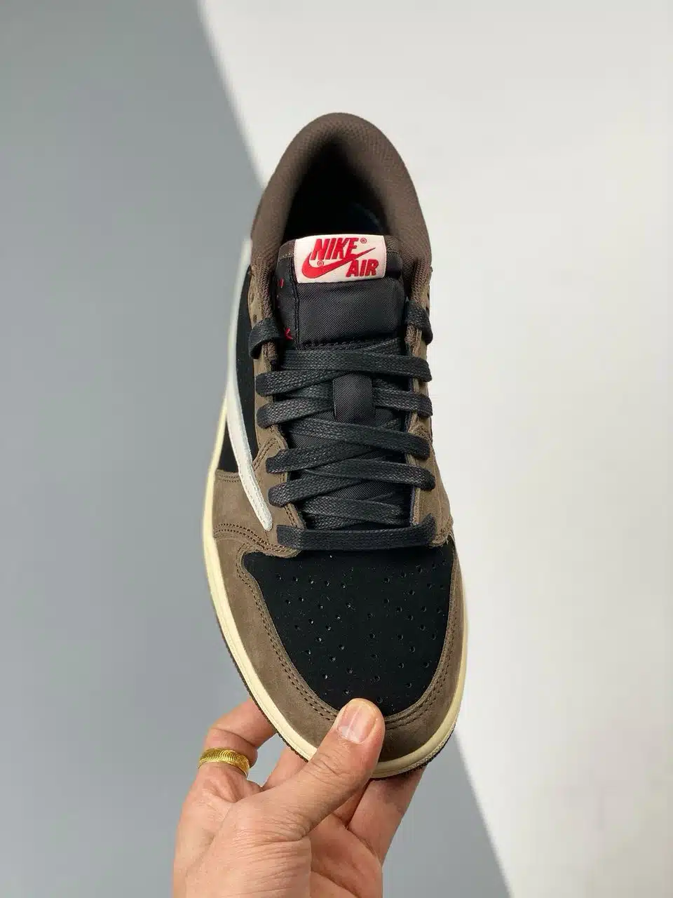 RÉPLICA TRAVIS SCOTT X AIR JORDAN 1 LOW 'MOCHA' - Imagen 8