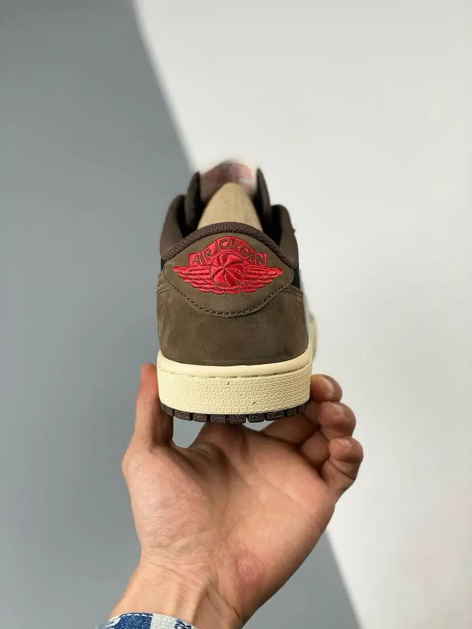 RÉPLICA TRAVIS SCOTT X AIR JORDAN 1 LOW 'MOCHA' - Imagen 3