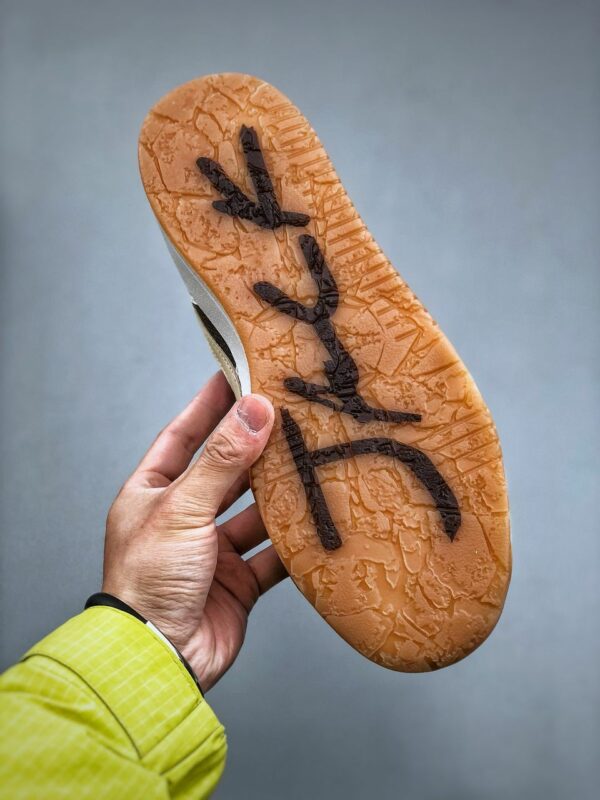 RÉPLICA TRAVIS SCOTT X JORDAN JUMPMAN 'SAIL' - Imagen 3