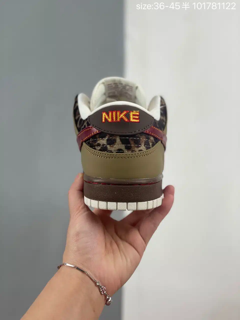 RÉPLICA DUNK LOW RETRO KHAKI TEAM 'RED PEARL WHITE' - Imagen 5