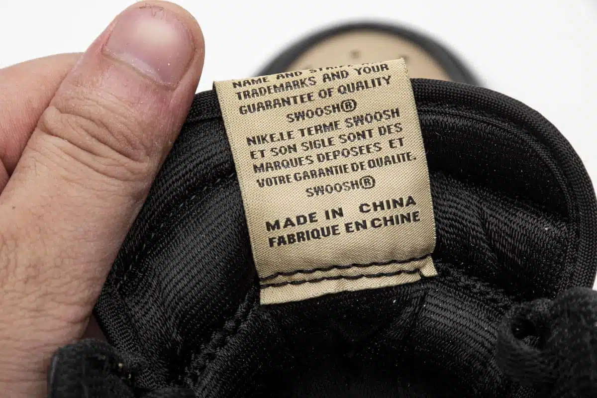 RÉPLICA AIR JORDAN 1 RETRO HIGH OG NRG 'GOLD TOP 3' - Imagen 7